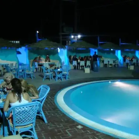 מלון Dodo's Perivolos 3*