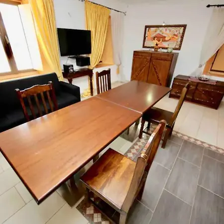 Отель Dodo's Perivolos 3*