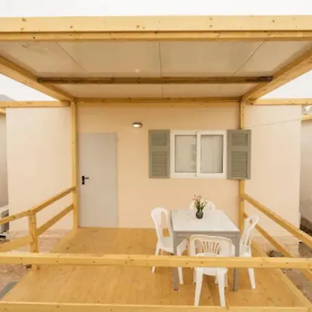 Dodo's Perivolos Hotel 3*