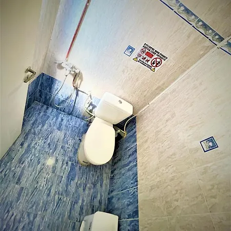 Dodo's Perivolos Hotel 3*